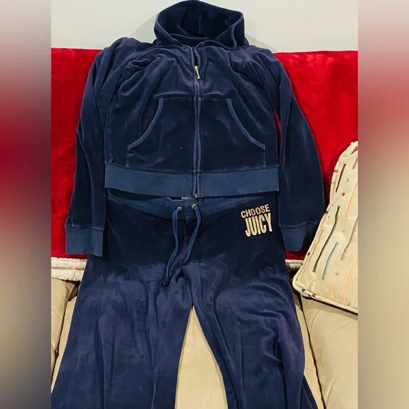Juicy Couture Navy Velour Tracksuit with Gold Lettering - Picture 2 of 6